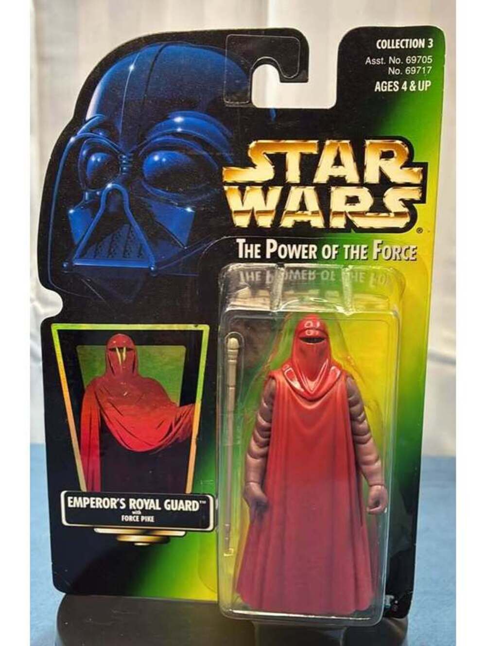 Kenner Star Wars The Power of the Force Emperor's Royal Guard Action Figure